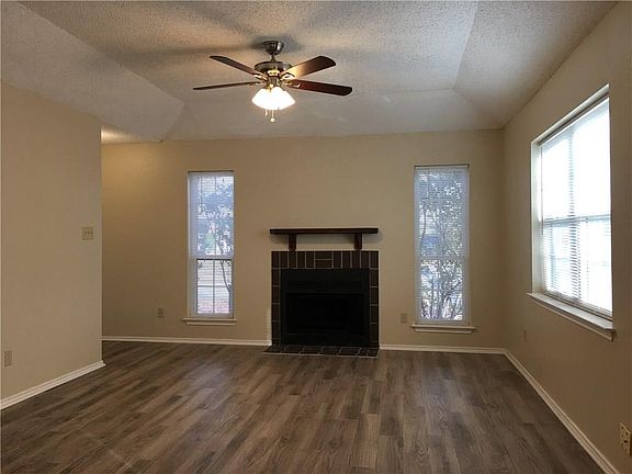 2nd image of 3011 Kathleen Ln