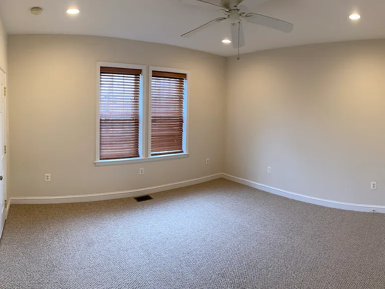 2716 4th St NE #2 — Photo 5