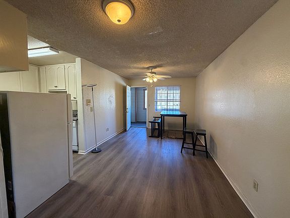 3rd image of 1110 W 30th St #C
