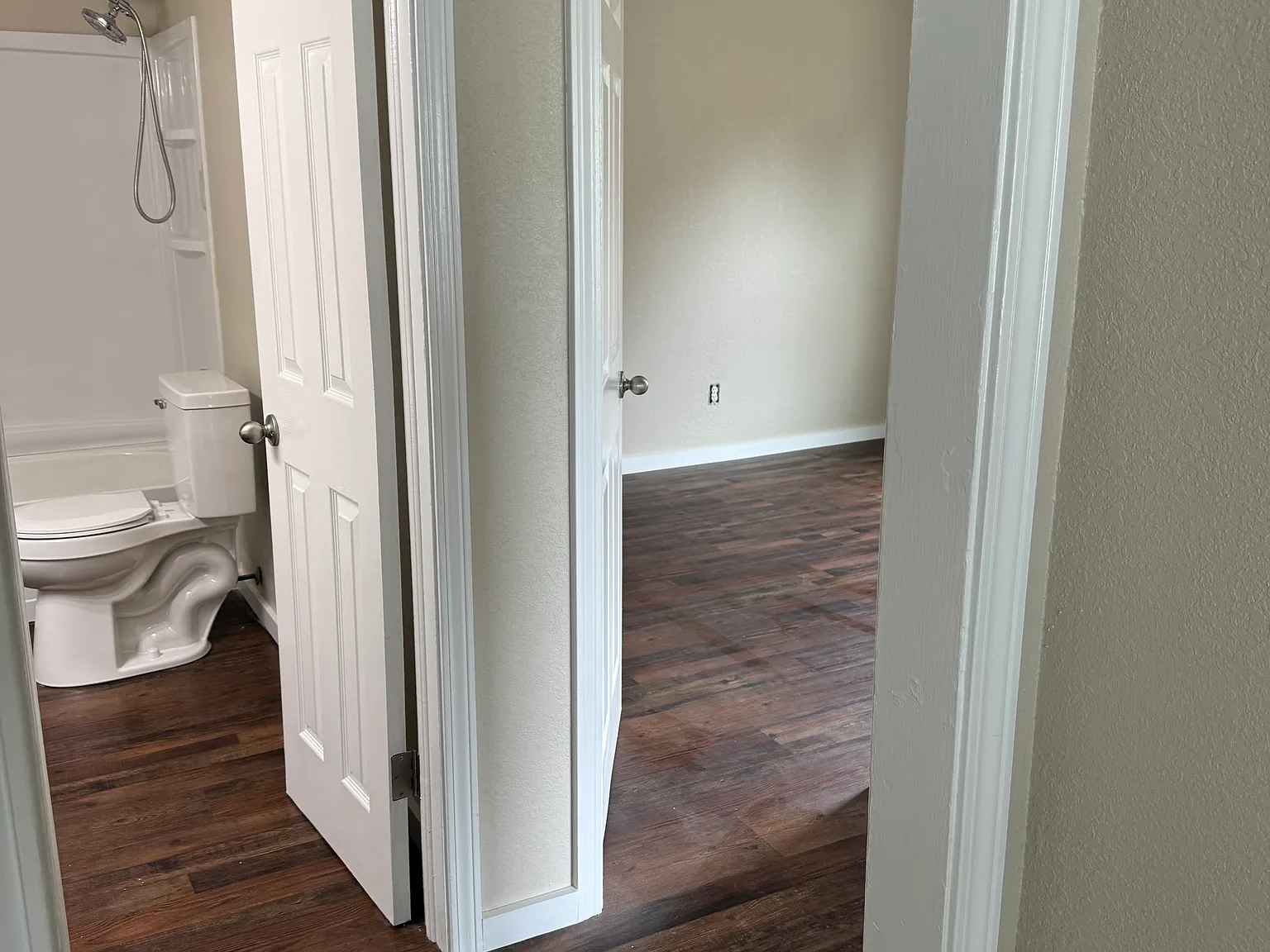 3 bed, 1400 sqft, $1,350 — Photo 1