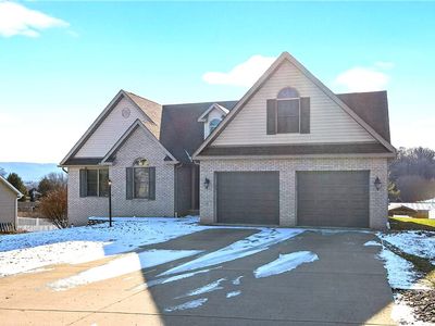 111 Lopez Dr S, Uniontown, PA, 15401