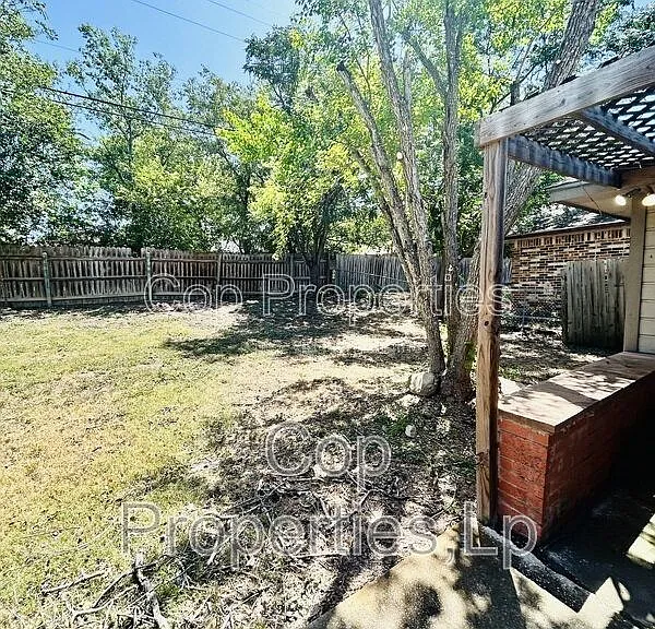 14810 Ridge Hill Dr — Photo 19