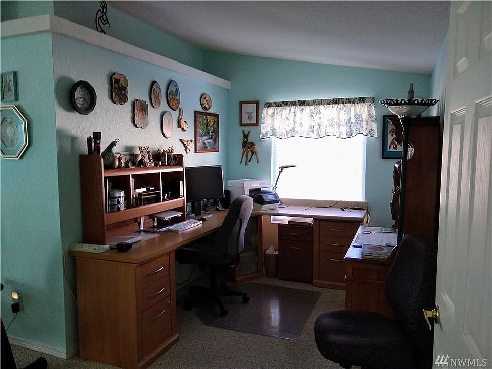 2nd image of 301 Fircrest Dr