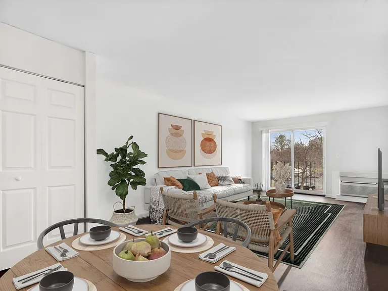 Wellington Creek Apartments — Photo 5