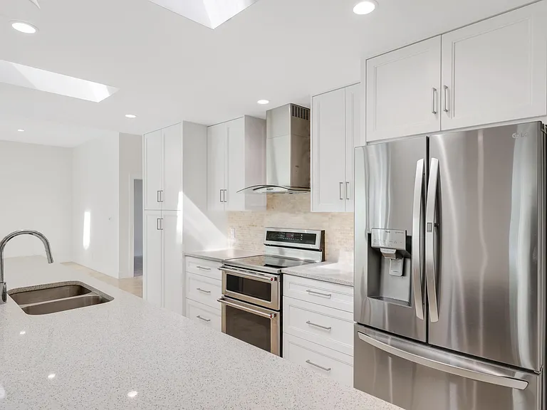 1386 S Atlantic Dr — Photo 19