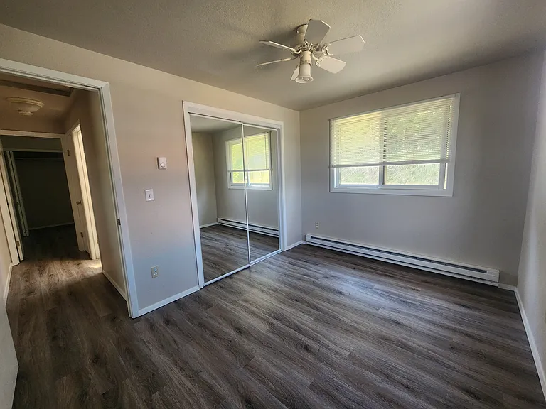 1005 Foys Lake Rd — Photo 3