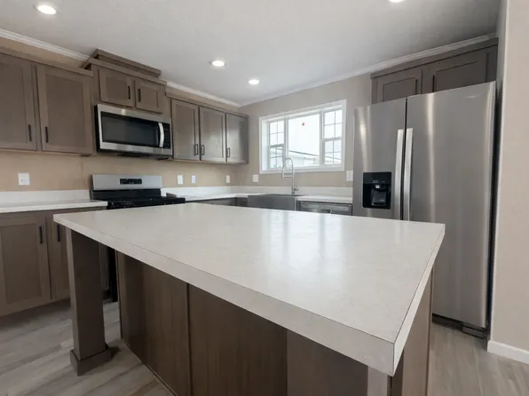 4000 E 134th St #1016, Chicago, IL 60633