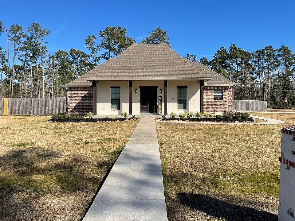 1st image of 12000 Woodland Cir