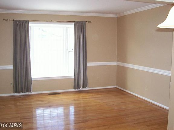 4th image of 4601 Clay Ct