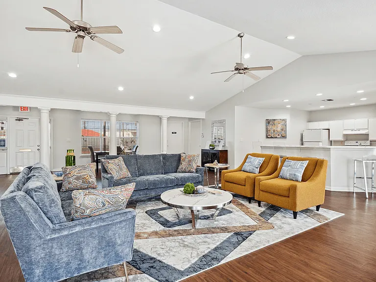 Falcon Pointe Apartments — Photo 7