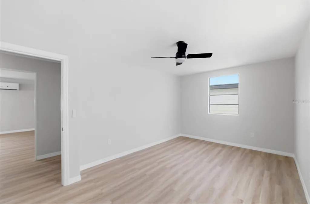 3 bed, 2.0 bath, 1140 sqft, $2,250 — Photo 2