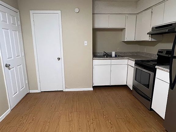 2nd image of 202 E 32nd St Unit 3