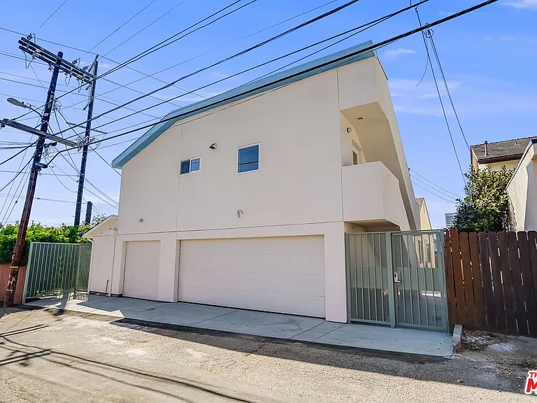 1780 Midvale Ave — Photo 2