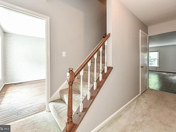 3rd image of 2050 Hopewood Dr