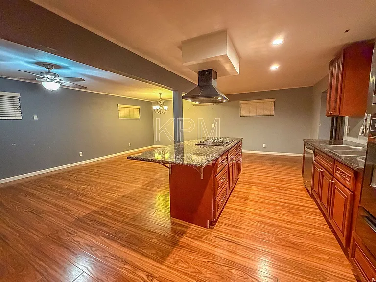 420 E Hampton St #B — Photo 7