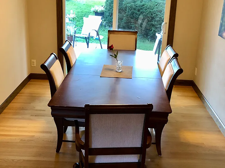 5610 Matterhorn Dr NE — Photo 3