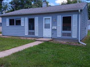 403 S 10th St, Oregon, IL 61061