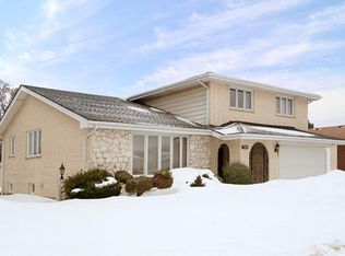 11027 Raleigh St, Westchester, IL 60154