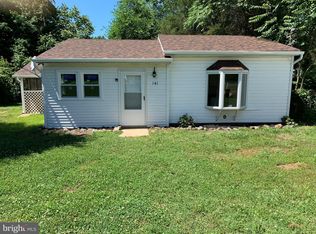 141 Clearview Dr, Colonial Beach, VA 22443