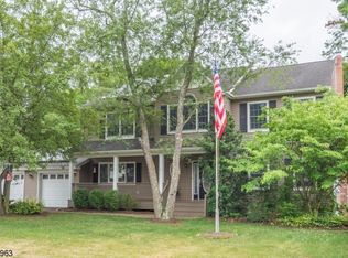 11 Barbara Ln, Oakland, NJ 07436