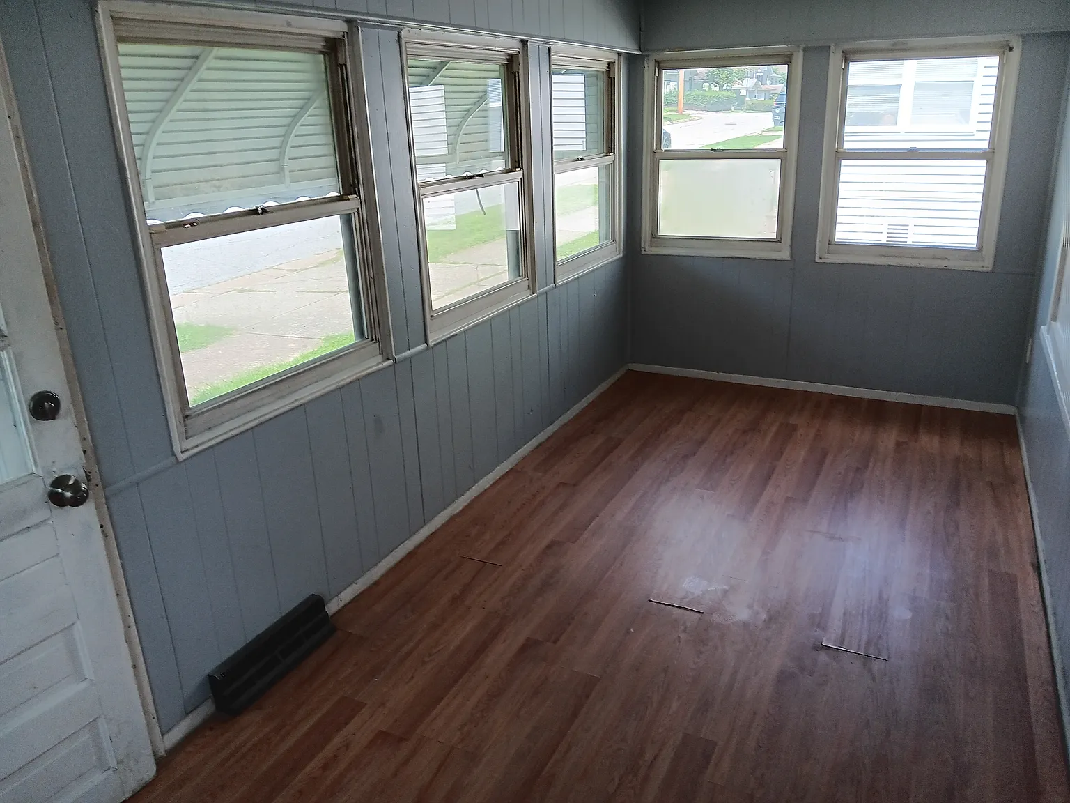 3 bed, $1,250 — Photo 2