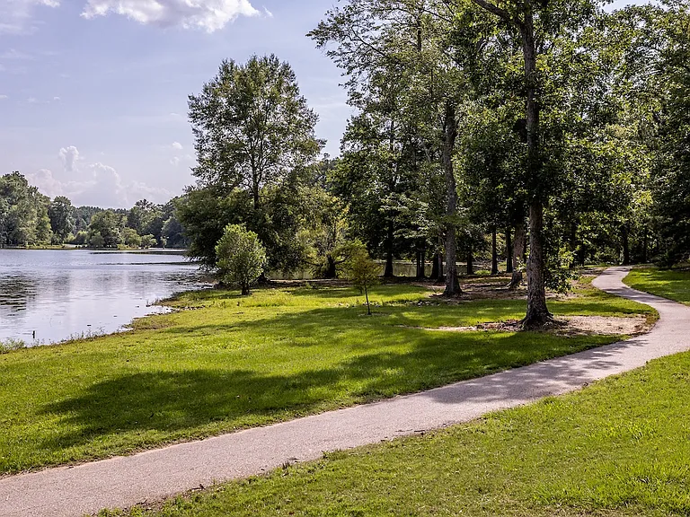 Bexley at Carpenter Village — Photo 19