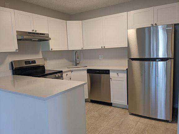 3rd image of 3560 Lazy Pine Way #D1