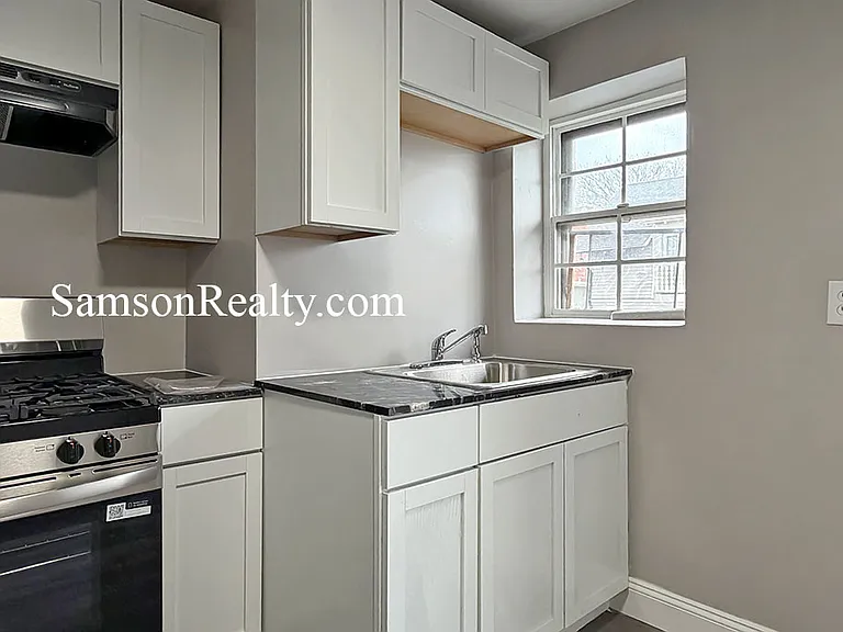 41 Jenckes St #3 — Photo 3