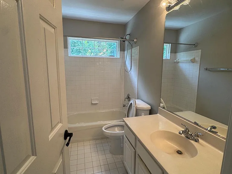 7689 Graysons Mill Ln — Photo 13