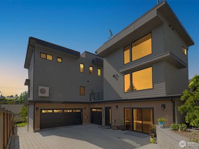 3240 32nd Avenue W #B, Seattle, WA, 98199