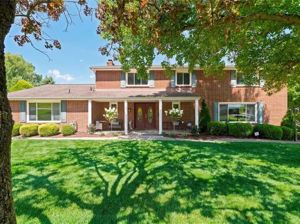 216 McCartney Dr, Coraopolis, PA 15108