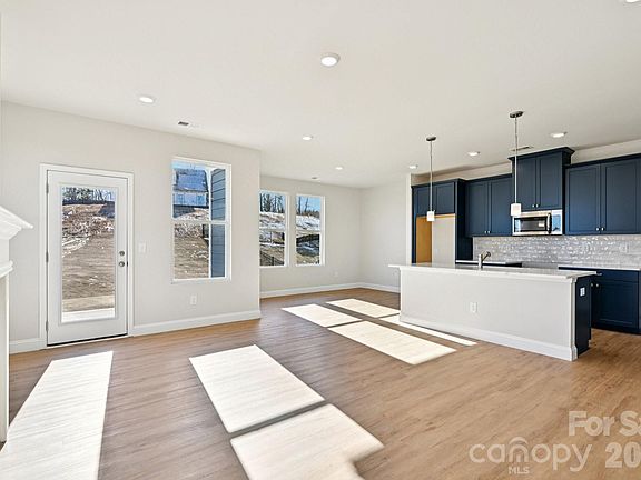 7th image of this home
