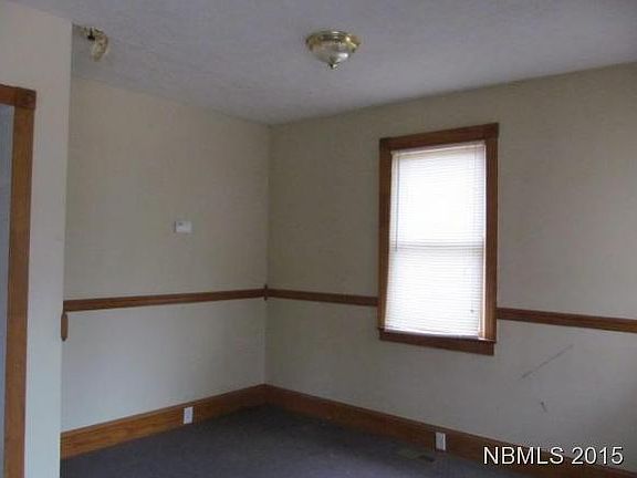 4th image of 604 National Court Dr