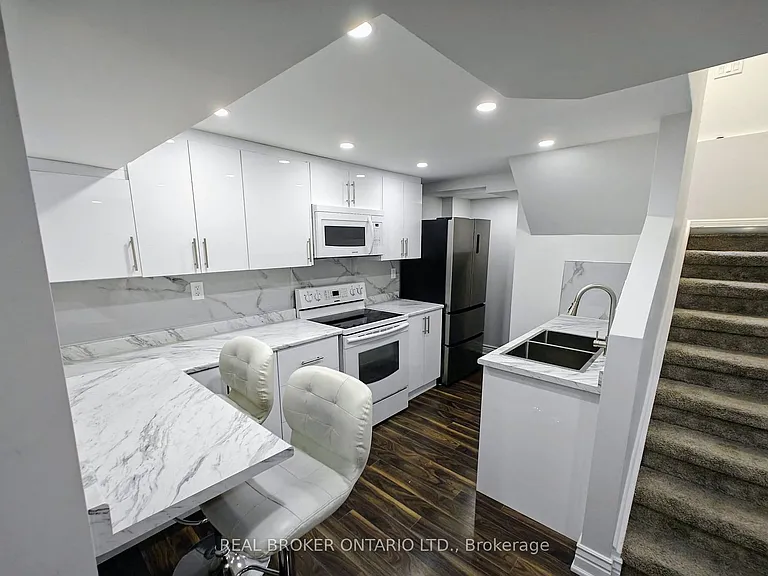 47 Rotary Dr — Photo 12