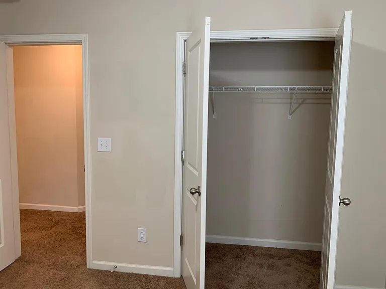 120 Greenfield Dr — Photo 30