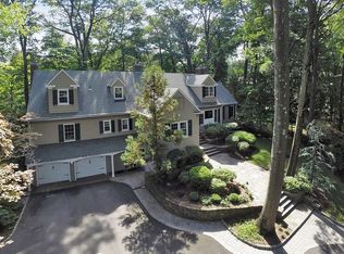 1080 Hillcrest Rd, Ridgewood, NJ 07450