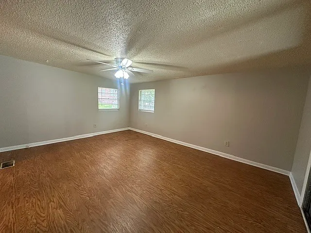 1328 Hamilton St — Photo 2