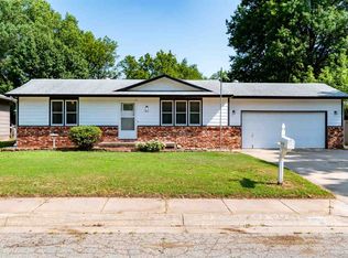 1410 Shelly Dr, Mulvane, KS 67110