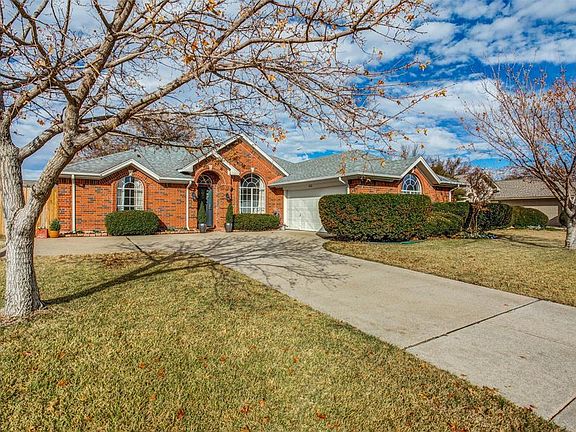 2nd image of 3112 Riverwood Dr