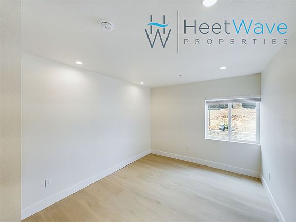 5th image of 5061 72nd St #108
