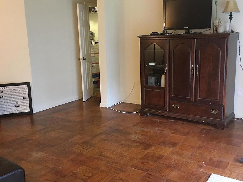 2nd image of 3807 Saint Barnabas Rd #T