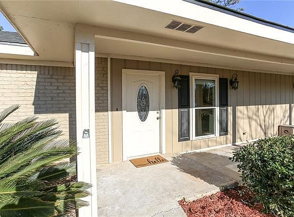 3rd image of 470 E Park Manor Dr