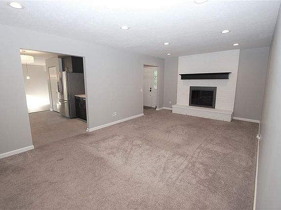 4th image of 190 Parsons Dr