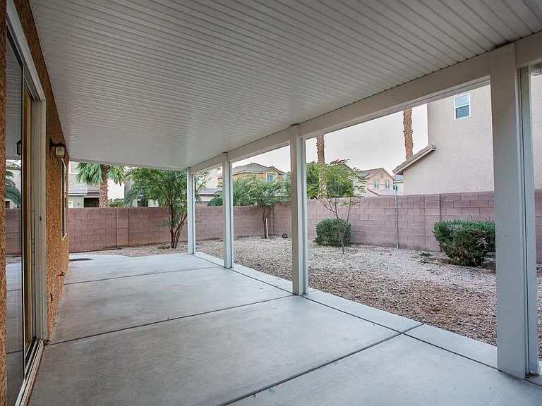 2609 Los Palos St — Photo 33