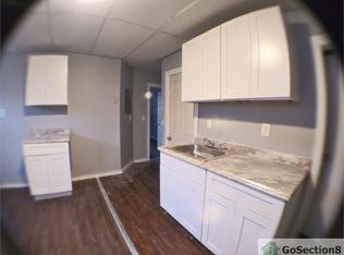 205 Millbury St APT 2R, Worcester, MA 01610
