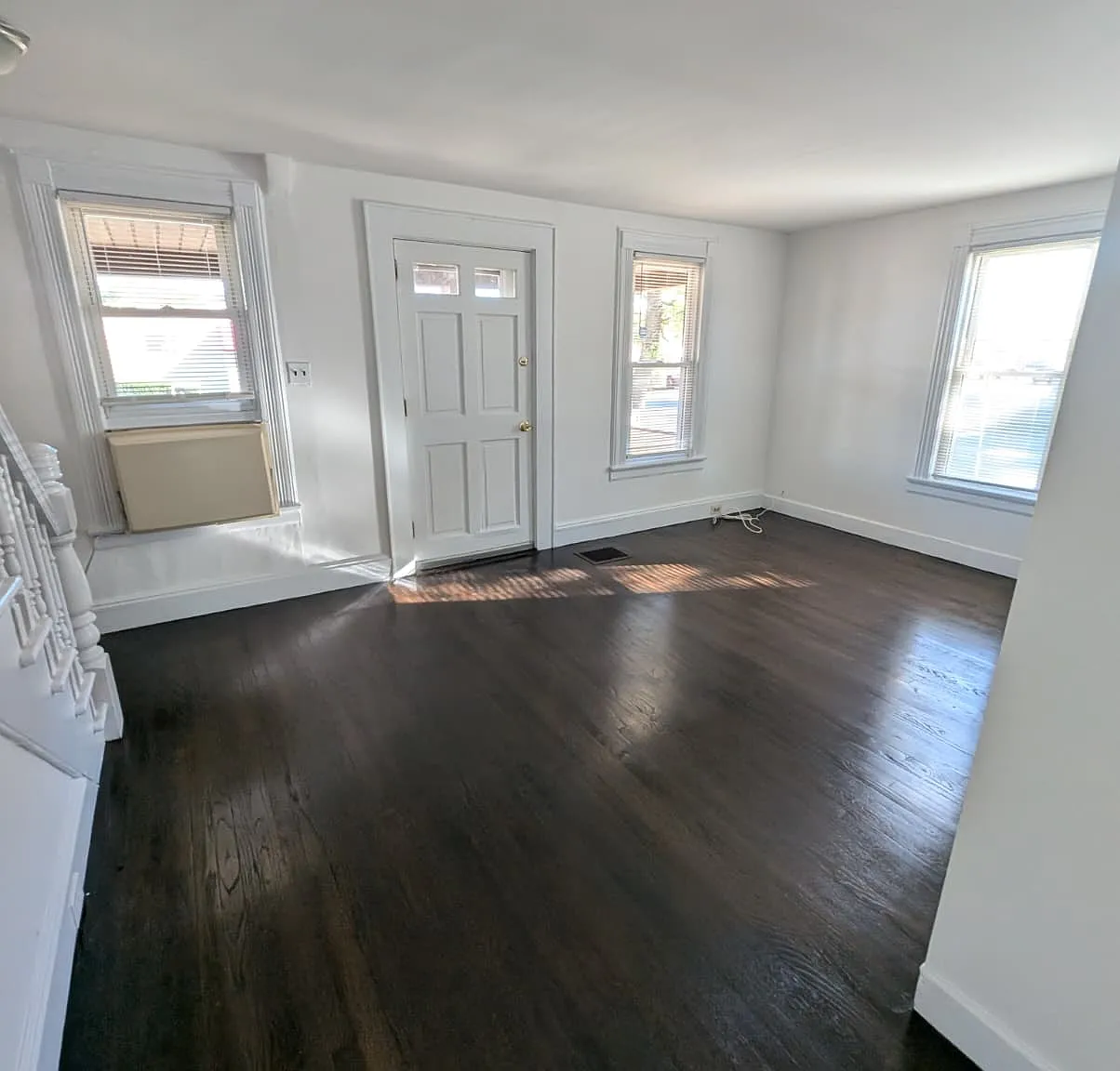 3 bed, 1500 sqft, $3,000 — Photo 2
