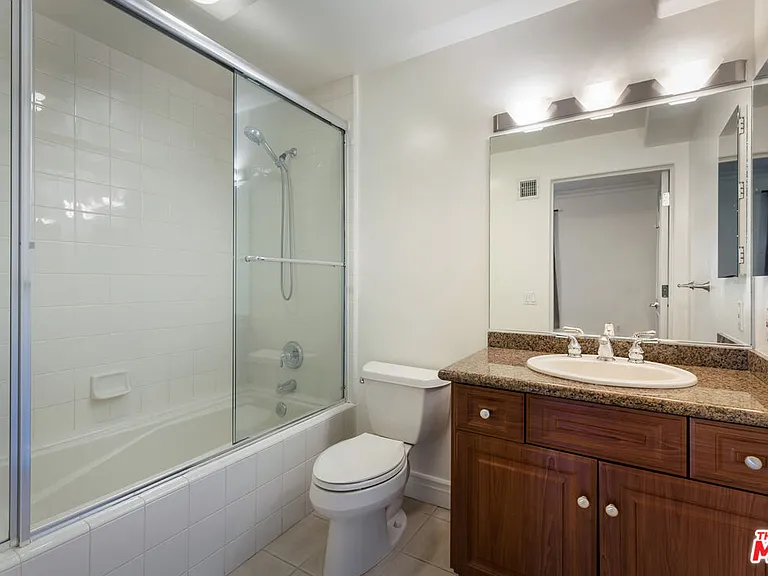 851 N San Vicente Blvd #102 — Photo 28
