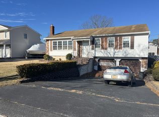 5 Louis Pl, Nesconset, NY 11767