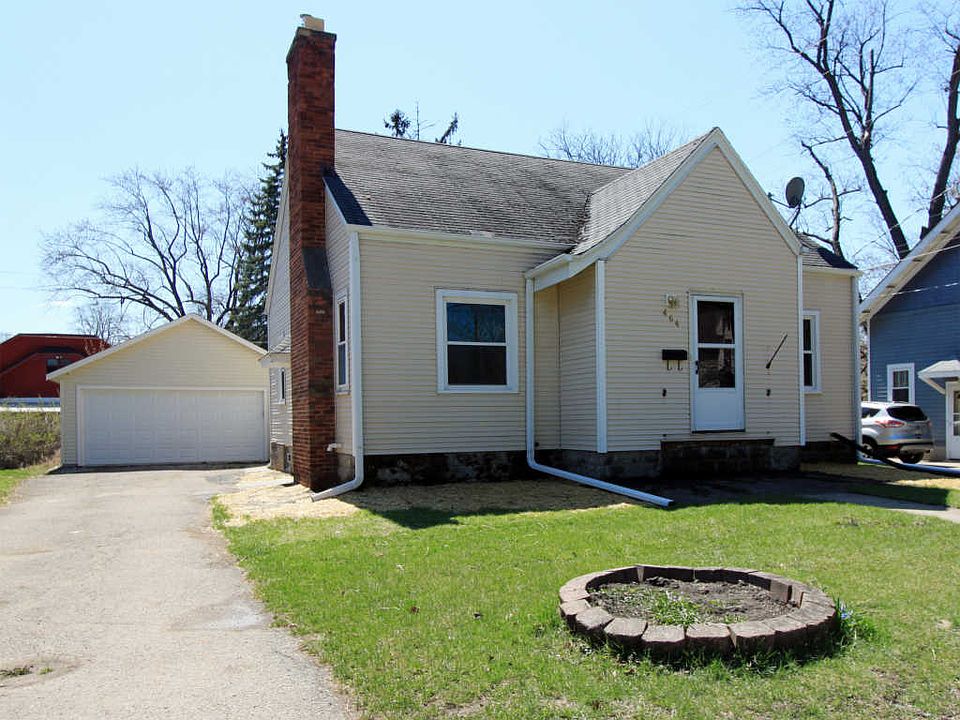 1st image of 464 NW Barstow St
