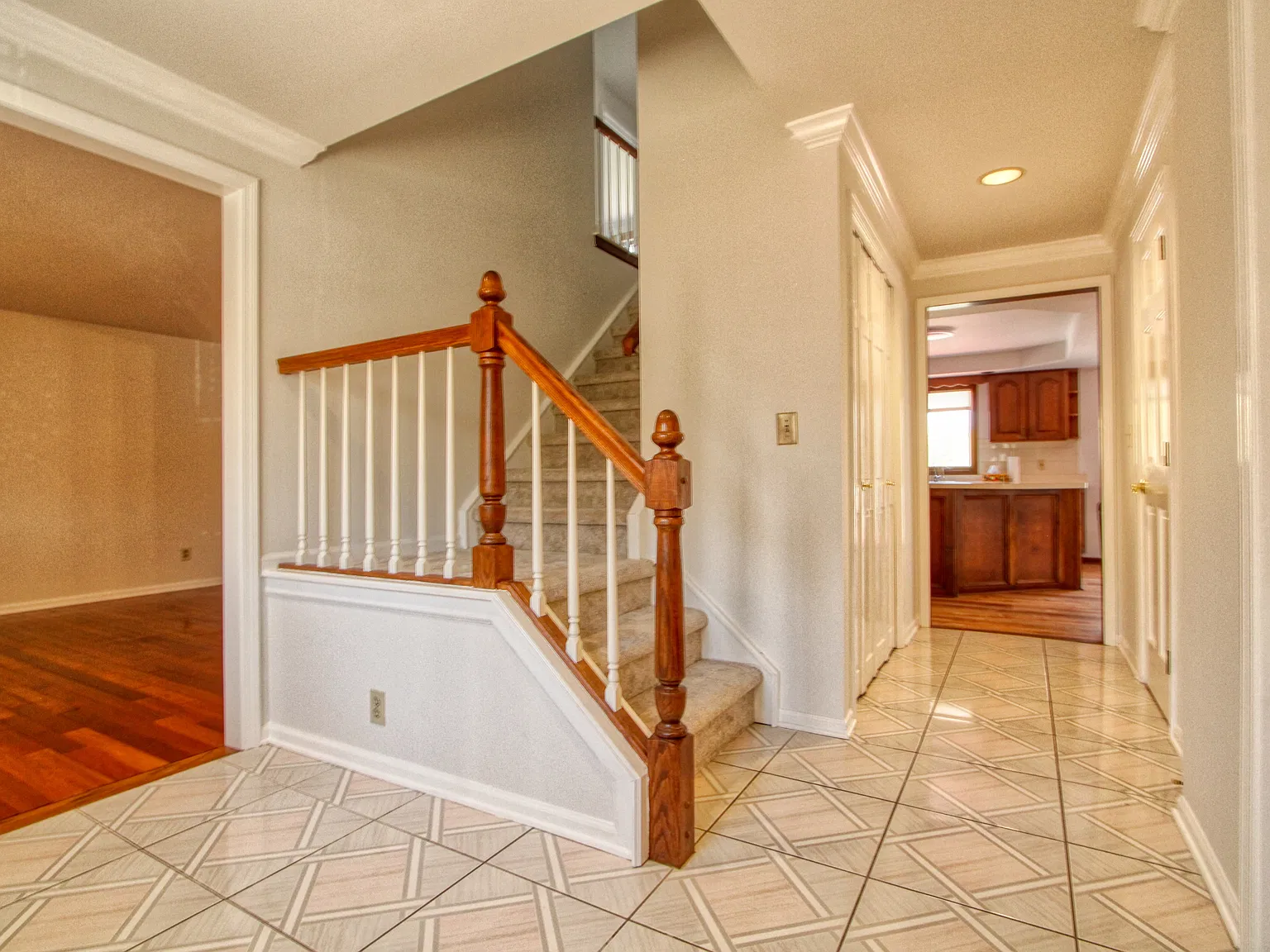 4 bed, 2394 sqft, $3,500 — Photo 2